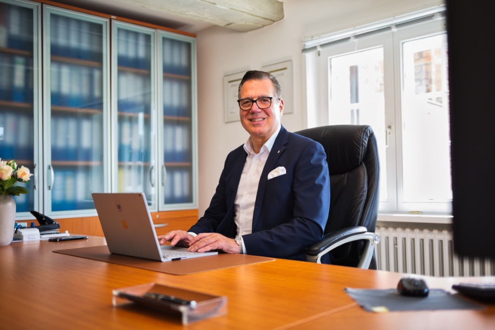 Business- & Porträtfotografie Headshot Unternehmer Lübeck